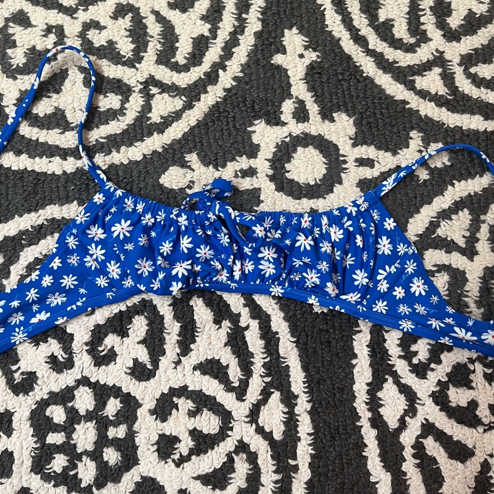 Blue flower target bikini top